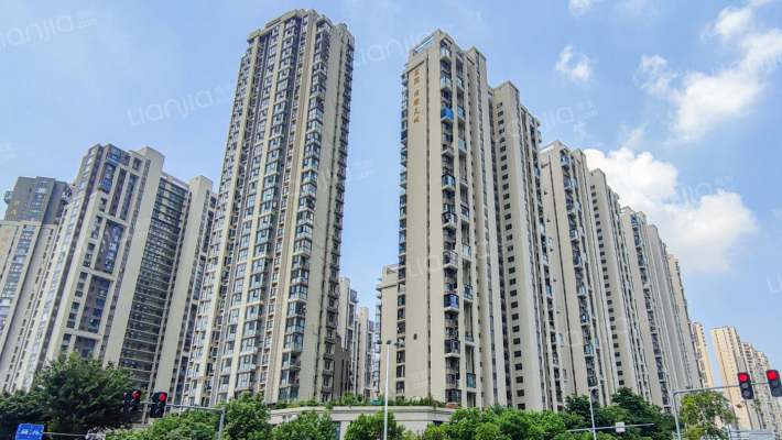 世茂璀璨天城一期外景图