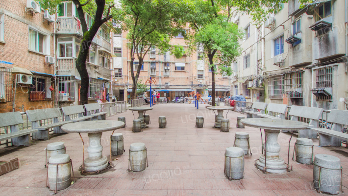 井冈山大道第五机床厂宿舍外景图