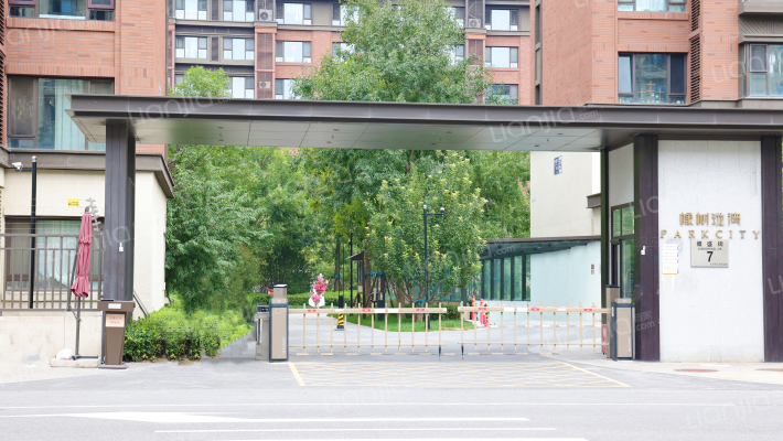 橡树珑湾外景图