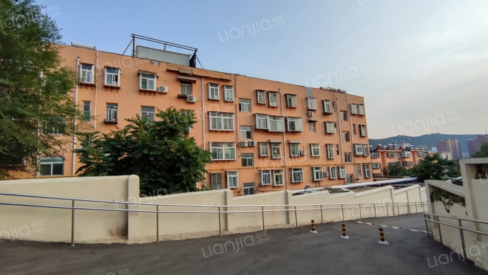 英雄山路116号外景图