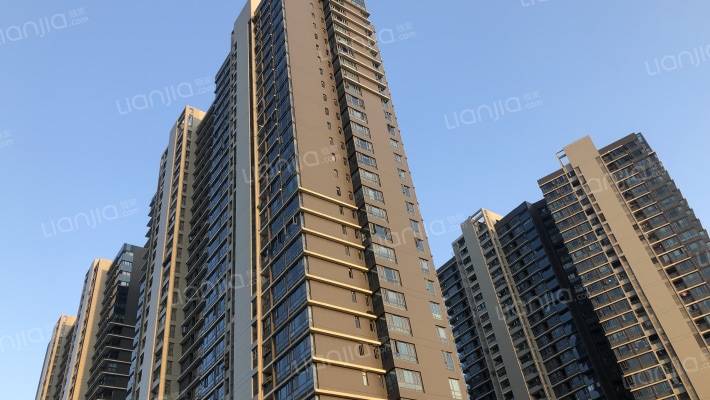 美的广场写字楼外景图