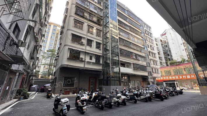 雁塔小区外景图