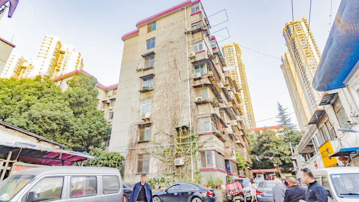 省构宿舍外景图