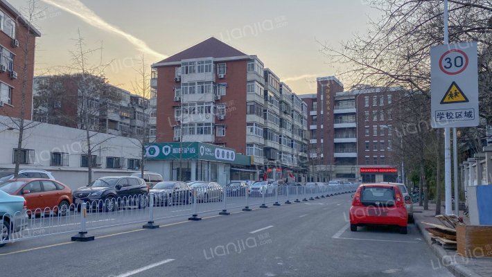 春来胡同外景图