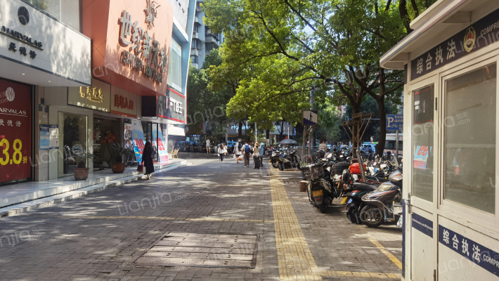 世纪文化广场外景图