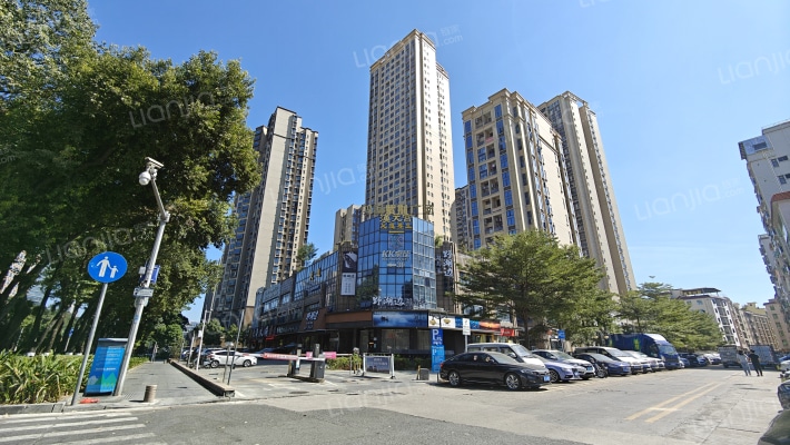 紫荆广场外景图