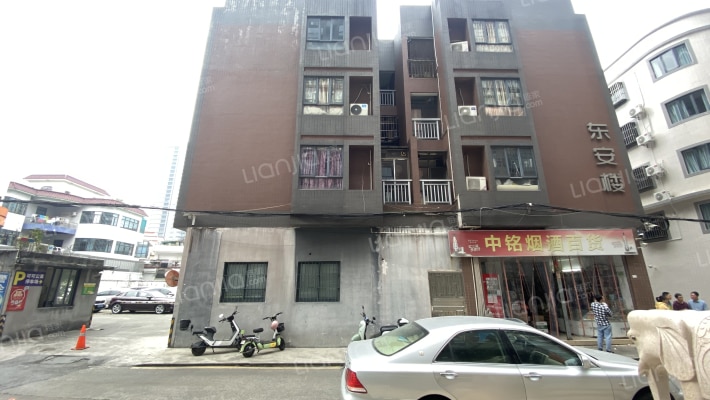 容桂东安楼外景图