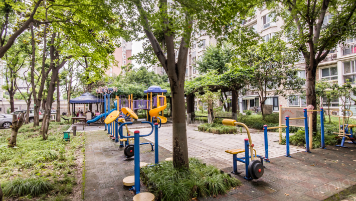 东苑利华苑北区外景图