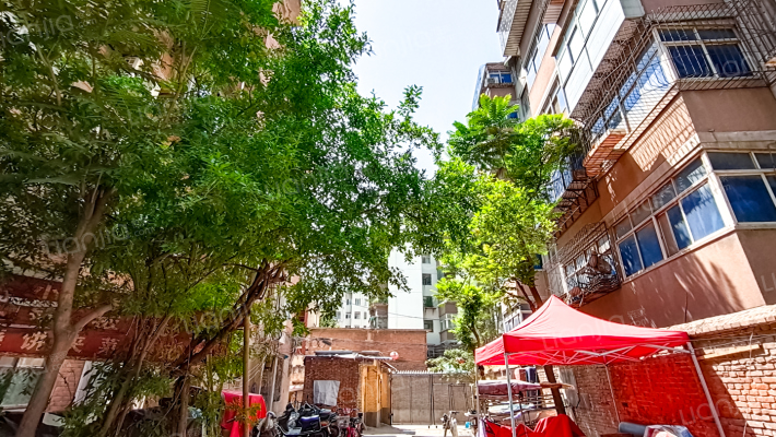 东大街145号院外景图