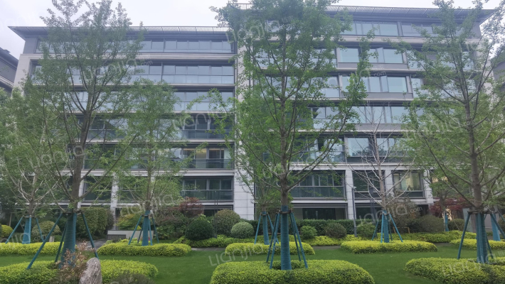 绿城湖畔雲庐外景图