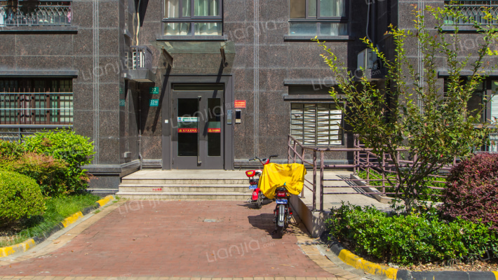 万盛金邸外景图