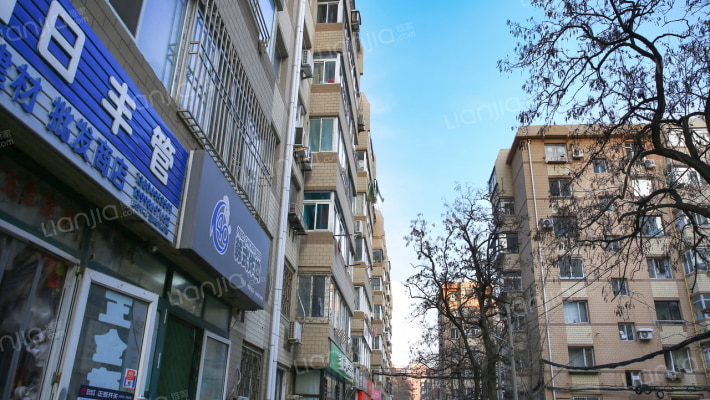 39中学士街外景图