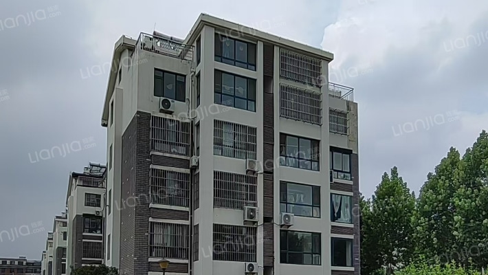 星城花园外景图