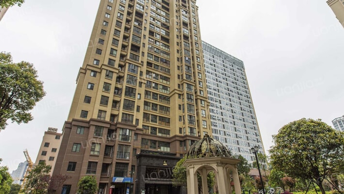 恒泰广场外景图