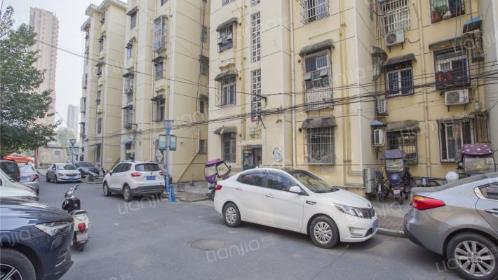 合肥经济管理学校宿舍外景图