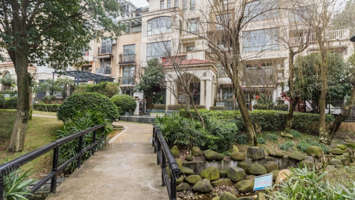 卓越蔚蓝海岸一期外景图