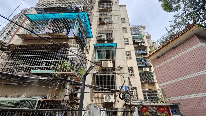 南大公寓外景图