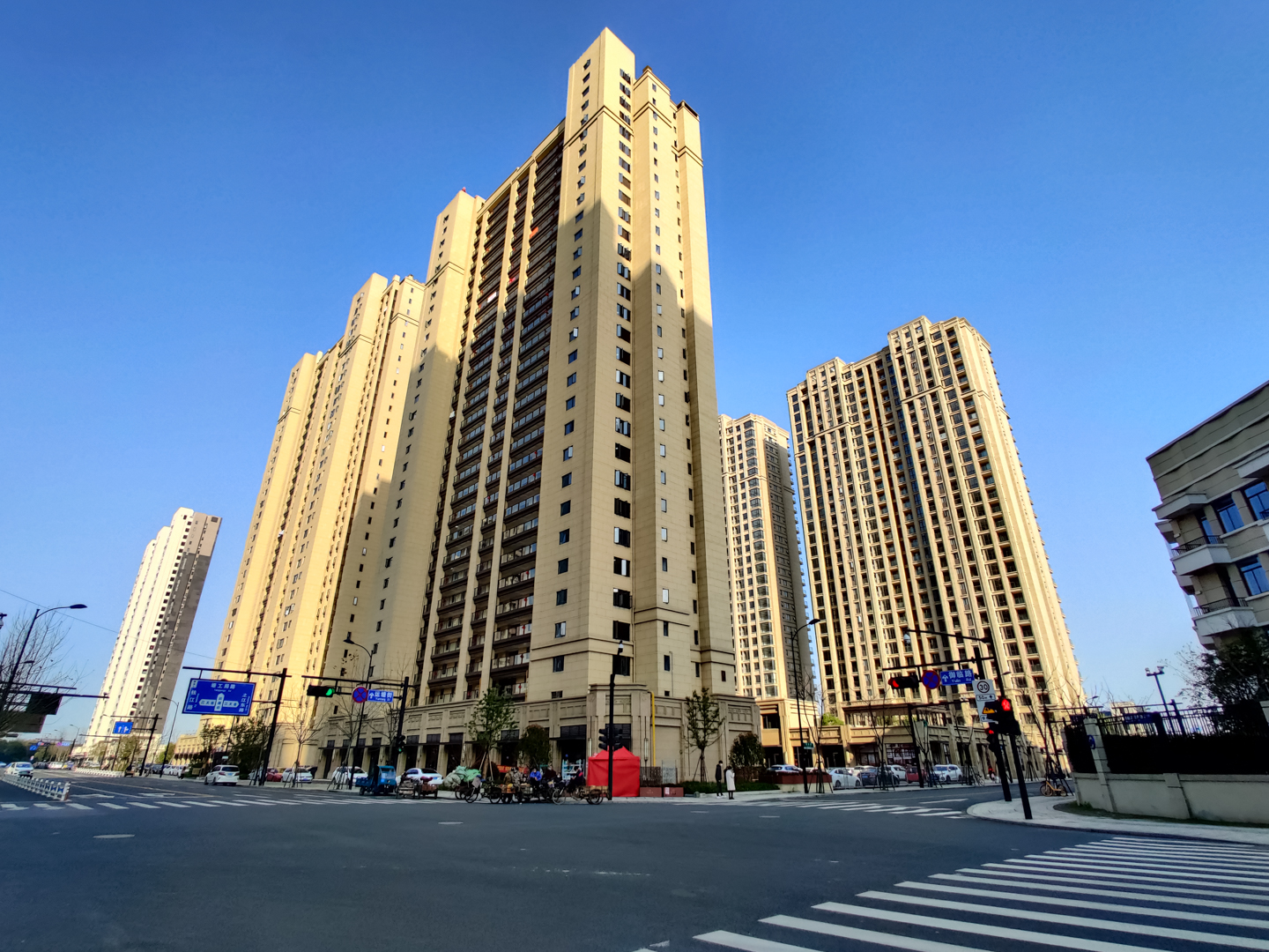 Zhong Hai Qian Jiang Bay compound photo 2