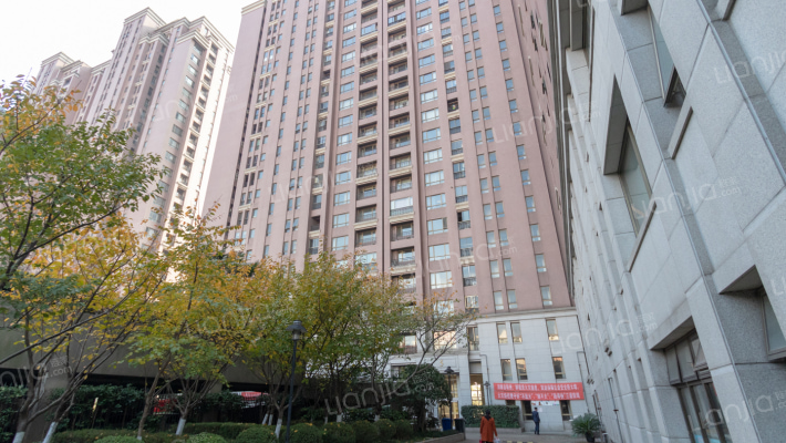 华敏世家花园外景图