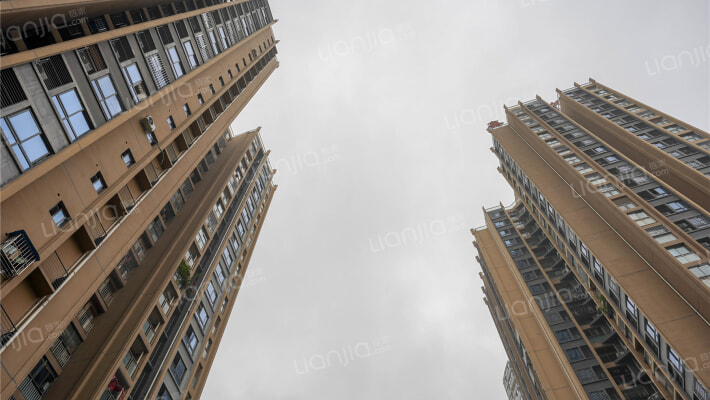 鑫泰华府外景图