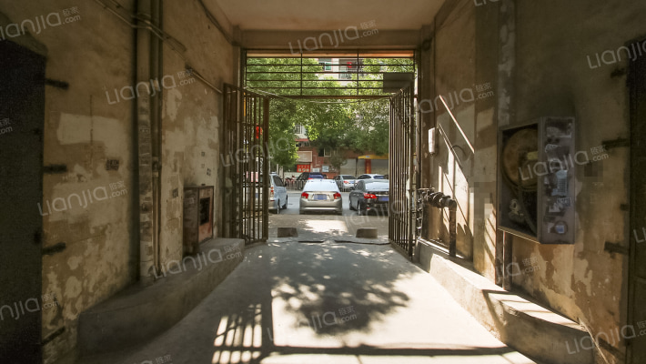 金港小区教师宿舍楼外景图