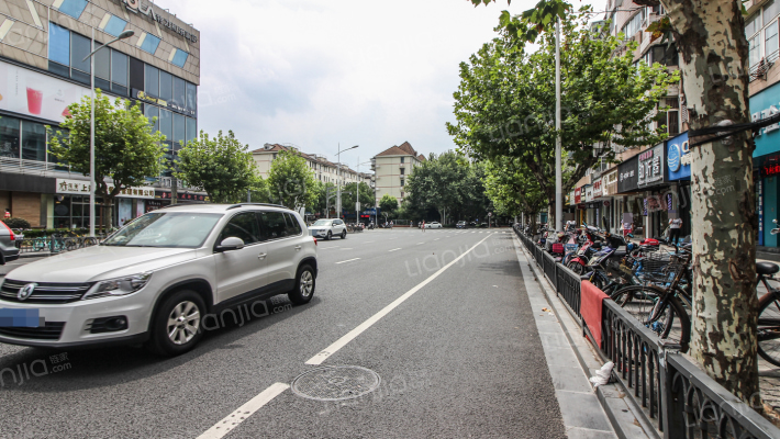 中环国际大厦外景图