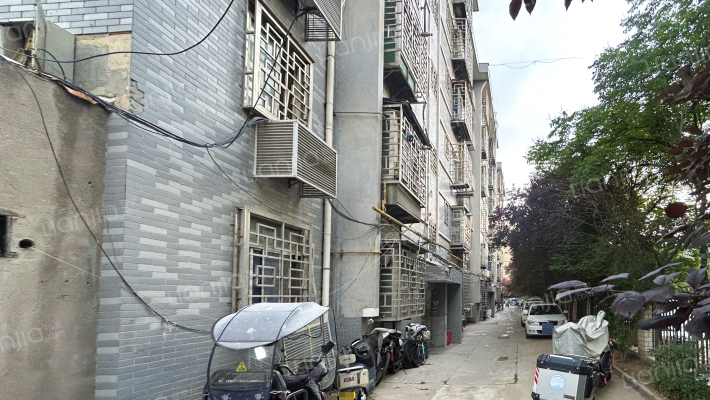 西缆石围小区外景图