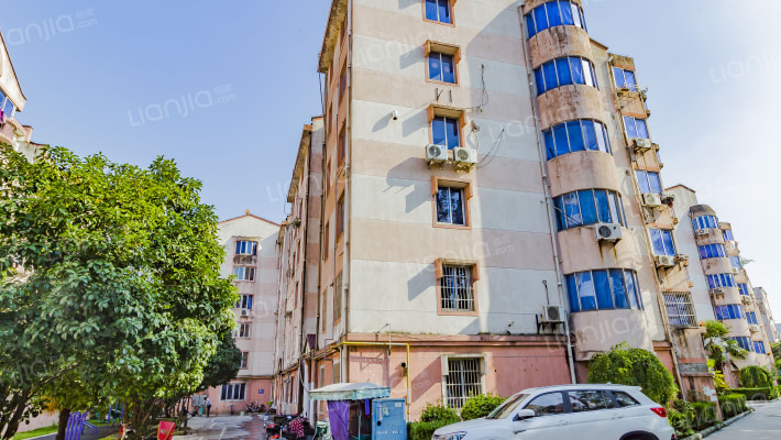 河畔花园外景图