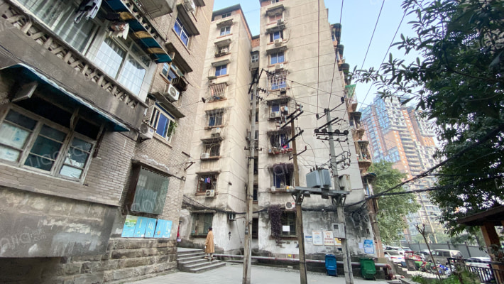 适中后村外景图