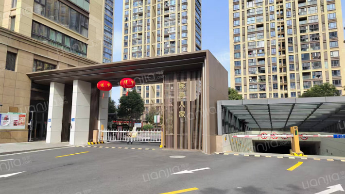 保亭人家外景图