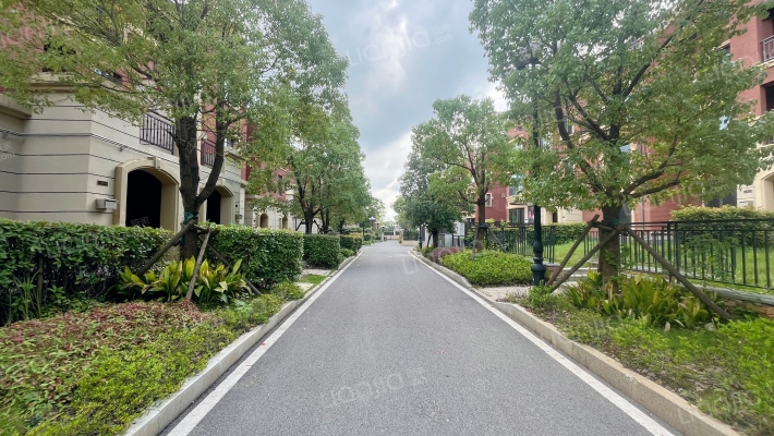 恒大科技旅游城外景图