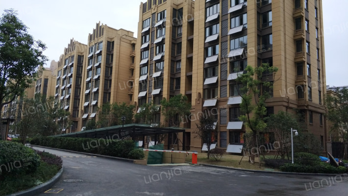 文一名门北郡外景图