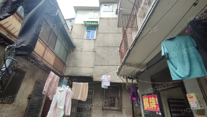 长堤街81号外景图