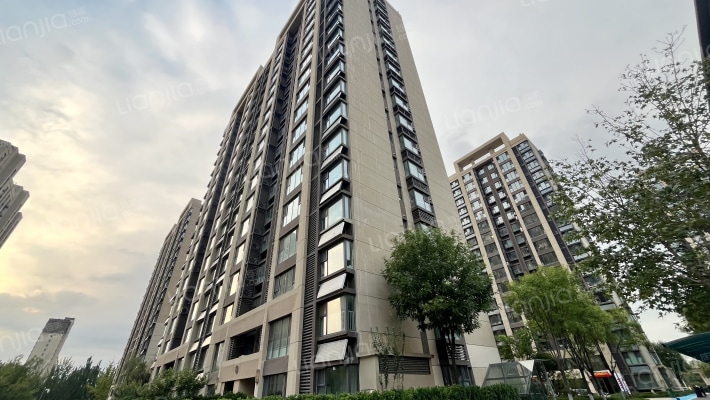 鑫苑御泉湾外景图