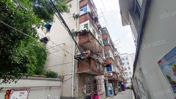 锅炉厂宿舍外景图