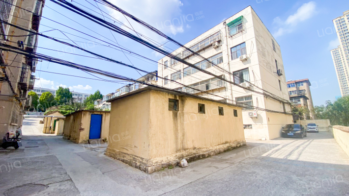 公路局宿舍外景图