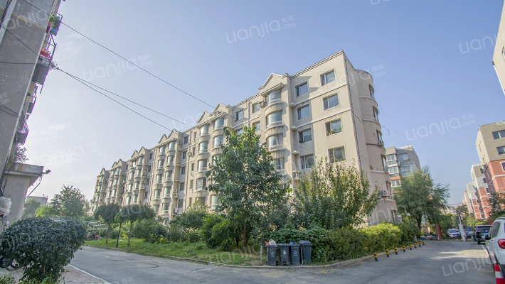 叠彩人家外景图