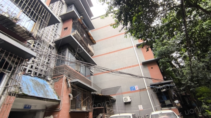 万年场下街121号外景图