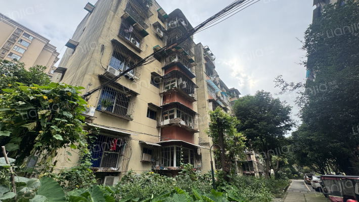 教师二小区外景图