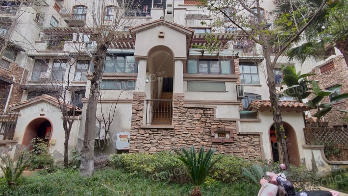 皇冠国际社区一期外景图