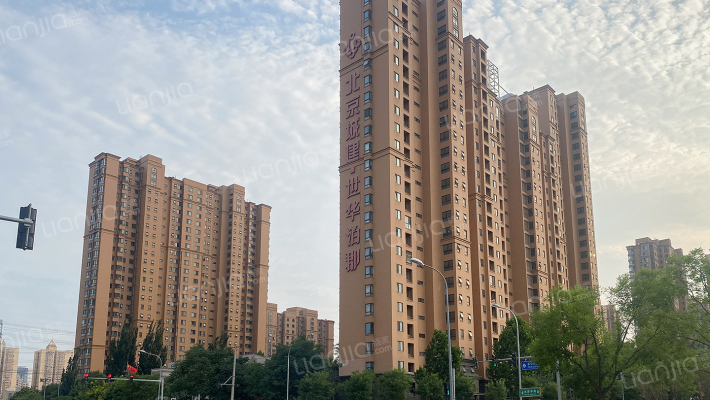 世华泊郡外景图