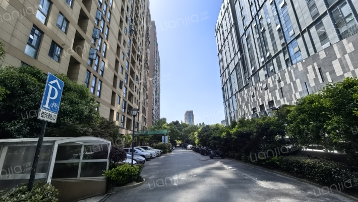 聚丰公寓外景图