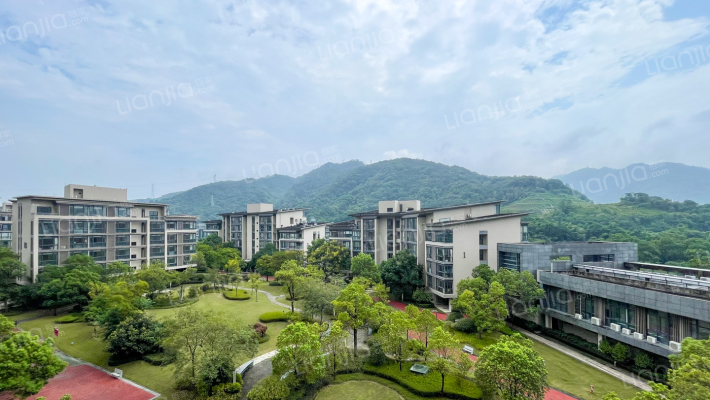 福州温泉城泉里外景图