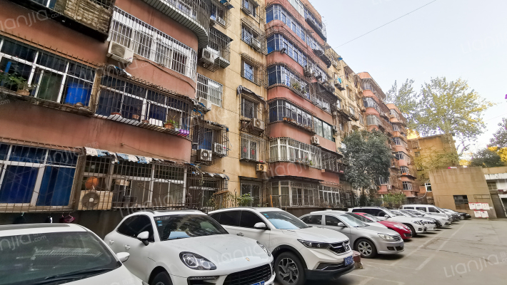 雁招小区外景图