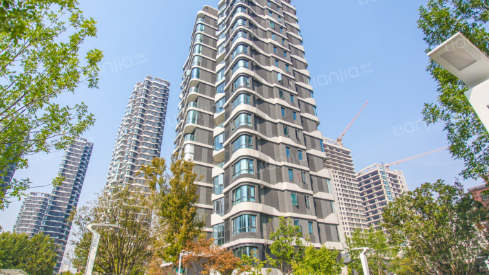 瀚海思念城东院外景图