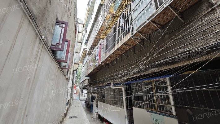 黔灵西路32号外景图