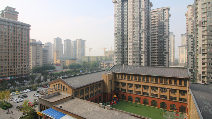 天朗大兴郡蔚蓝君城外景图