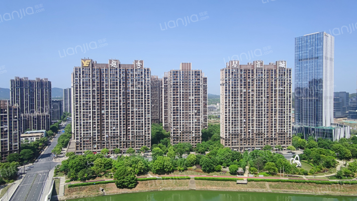 越秀星汇花园东区外景图