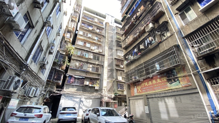 简阳市国土资源局宿舍外景图