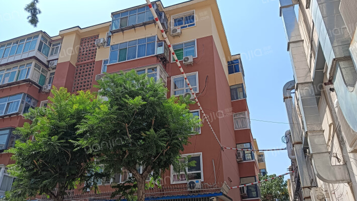 经编厂宿舍外景图